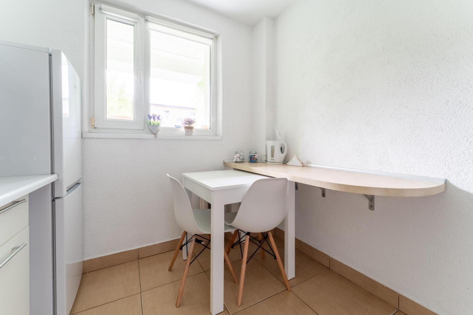 Apartament Gold - 2 Osobne Sypialnie Z Balkonem - Spaceapart Jelenia Gora Bagian luar foto